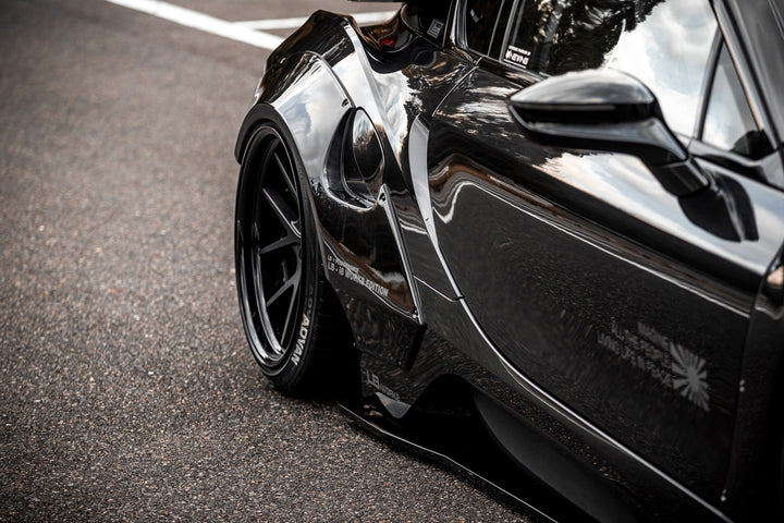 LB-WORKS × Y’z one BMW i8