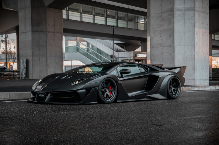 LB-Silhouette WORKS AVENTADOR GT Evo