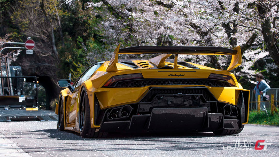 LB-Silhouette WORKS HURACAN GT