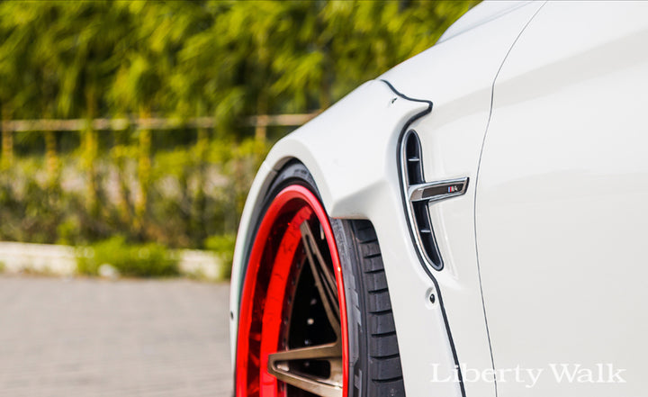 LB-WORKS BMW M4